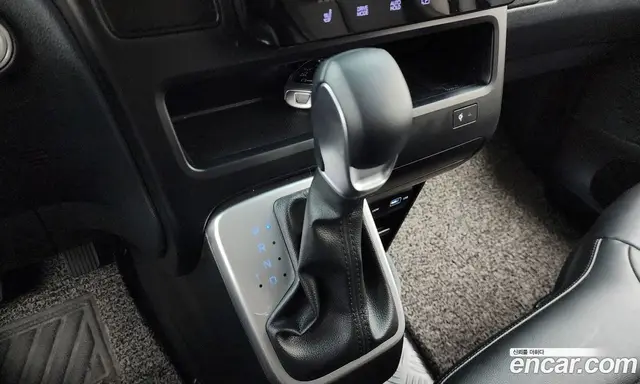 Hyundai Staria 2022 2.2 автомат (гидро), миниатюра 9