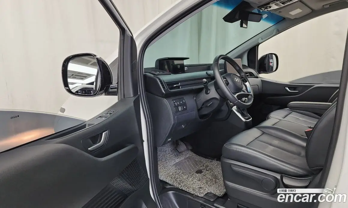 Hyundai Staria 2022 2.2 автомат (гидро), фото 10