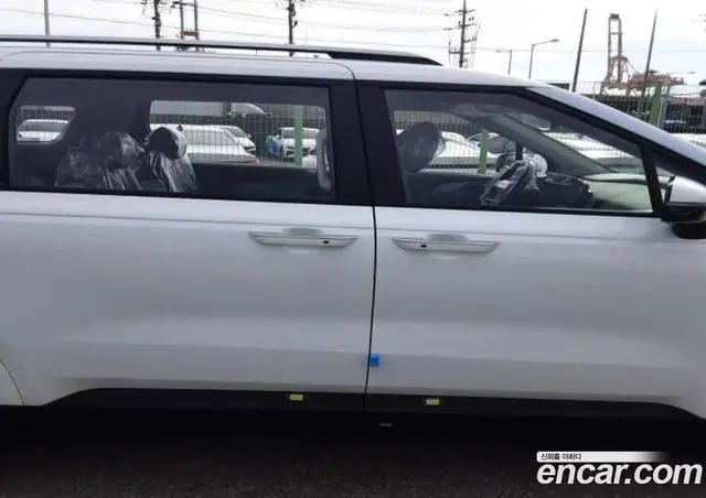 Kia Carnival 2026 1.6 автомат (гидро), миниатюра 11