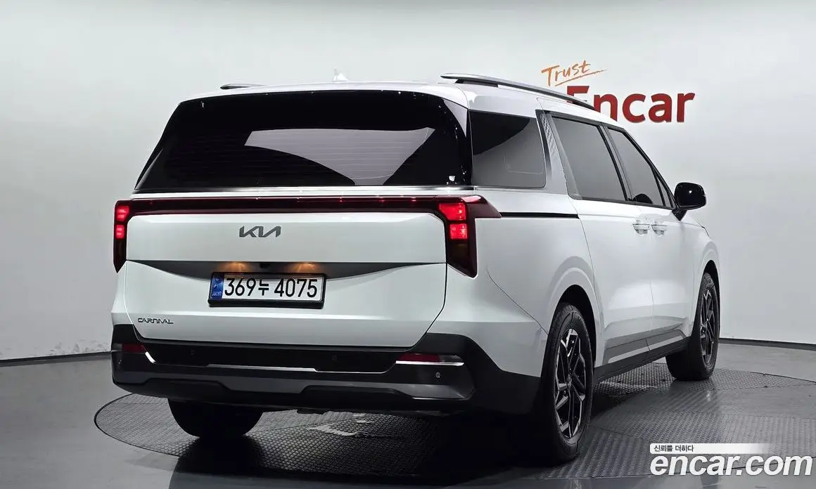 Kia Carnival 2026 3.5 автомат (гидро), фото 2 Kia Carnival 2026 3.5 автомат (гидро), фото 2