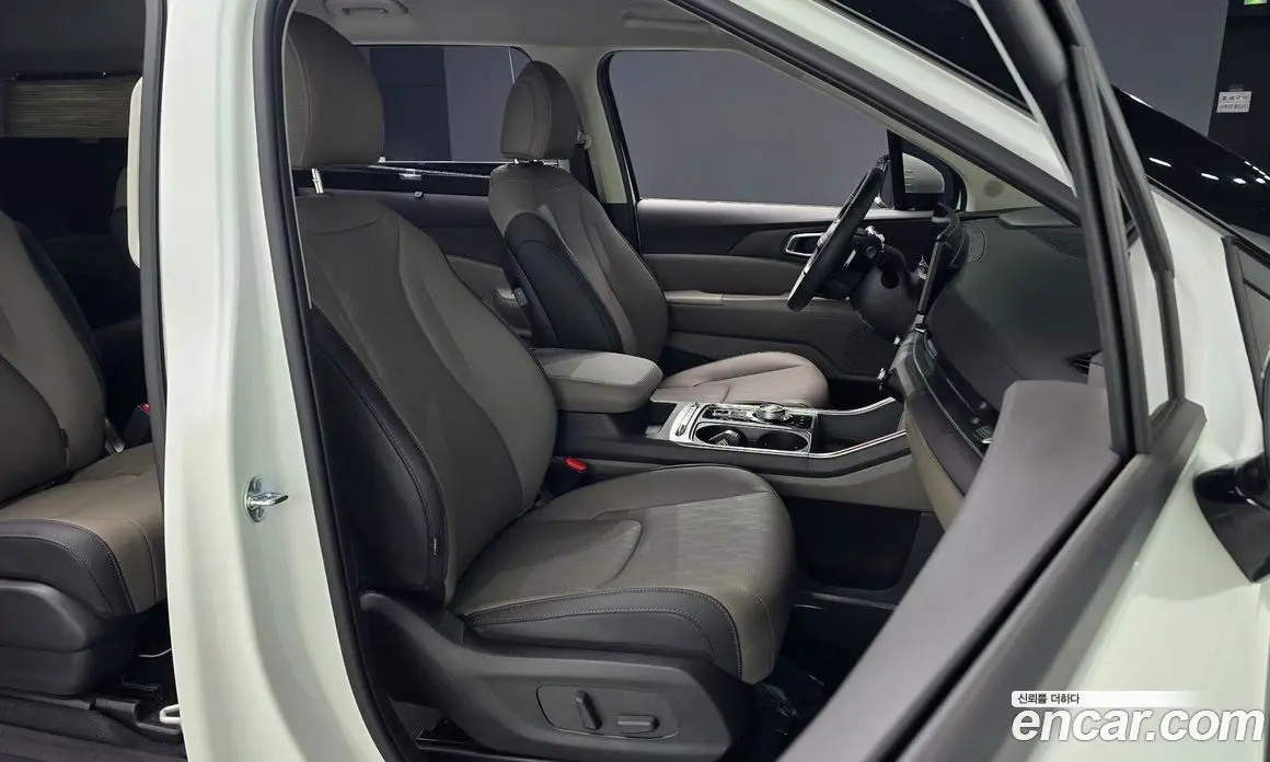Kia Carnival 2026 3.5 автомат (гидро), фото 10 Kia Carnival 2026 3.5 автомат (гидро), фото 10