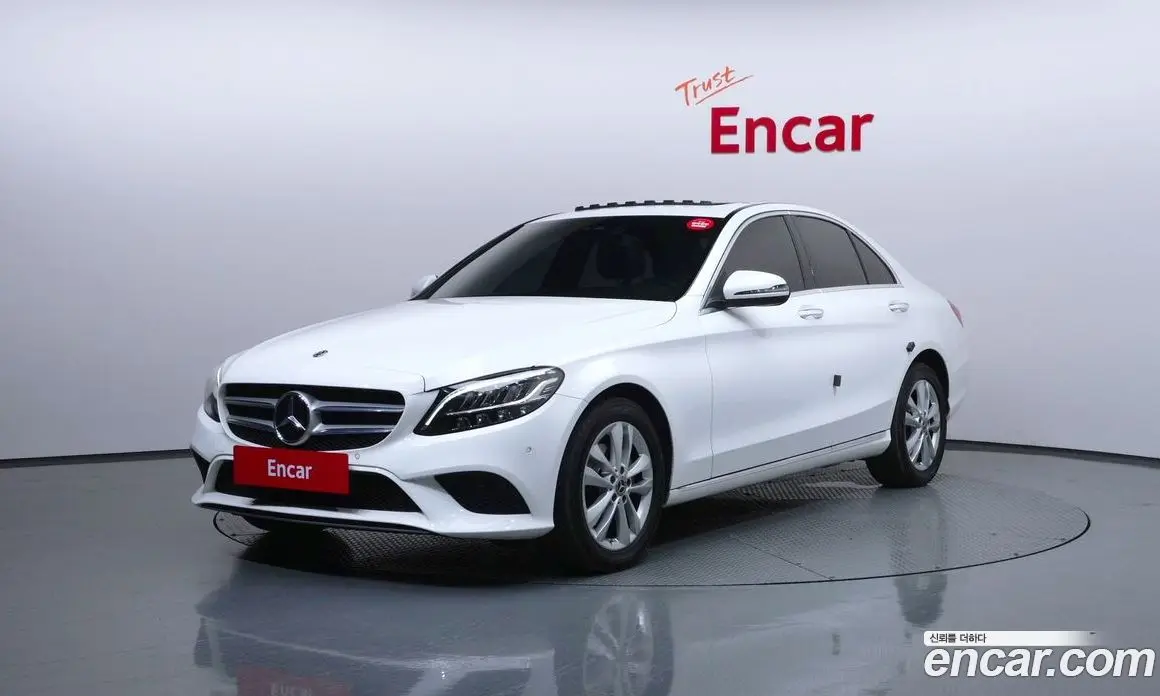 Mercedes-Benz C-Class 2019 1.9 автомат (гидро), фото 1 Mercedes-Benz C-Class 2019 1.9 автомат (гидро), фото 1