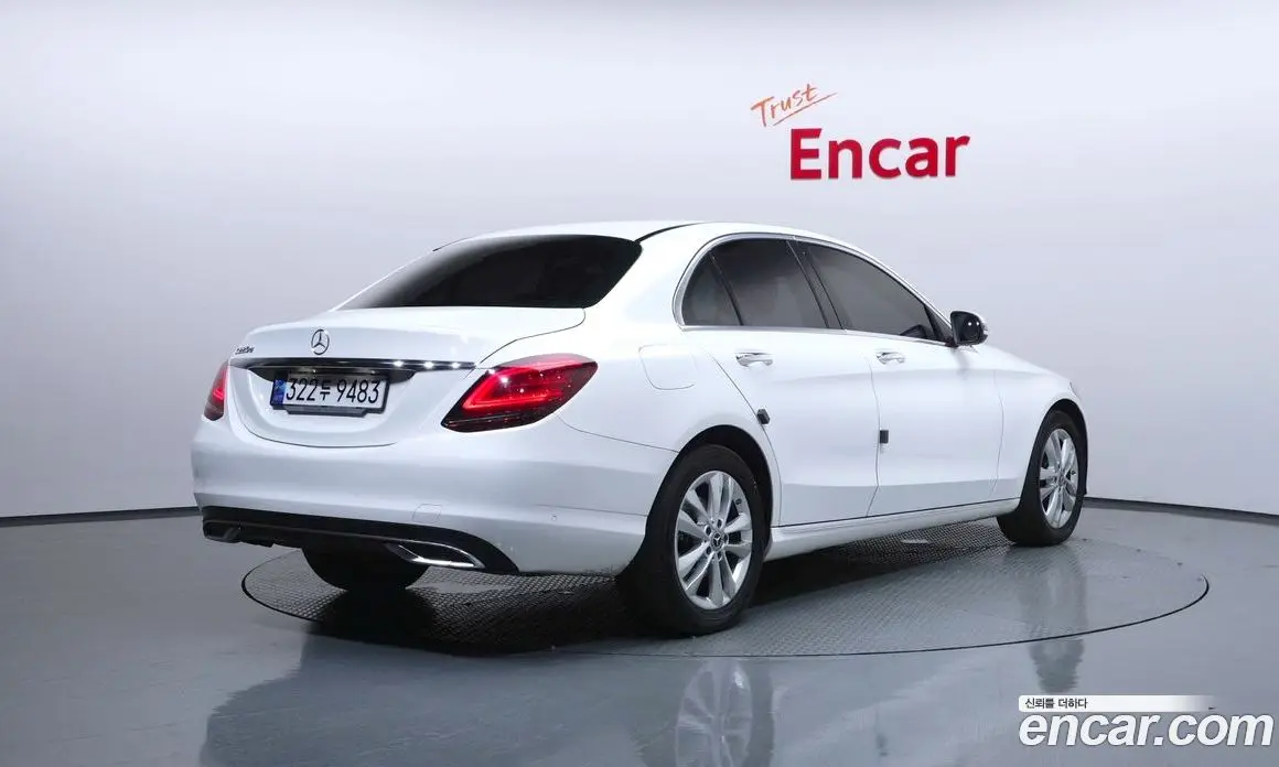 Mercedes-Benz C-Class 2019 1.9 автомат (гидро), фото 2 Mercedes-Benz C-Class 2019 1.9 автомат (гидро), фото 2