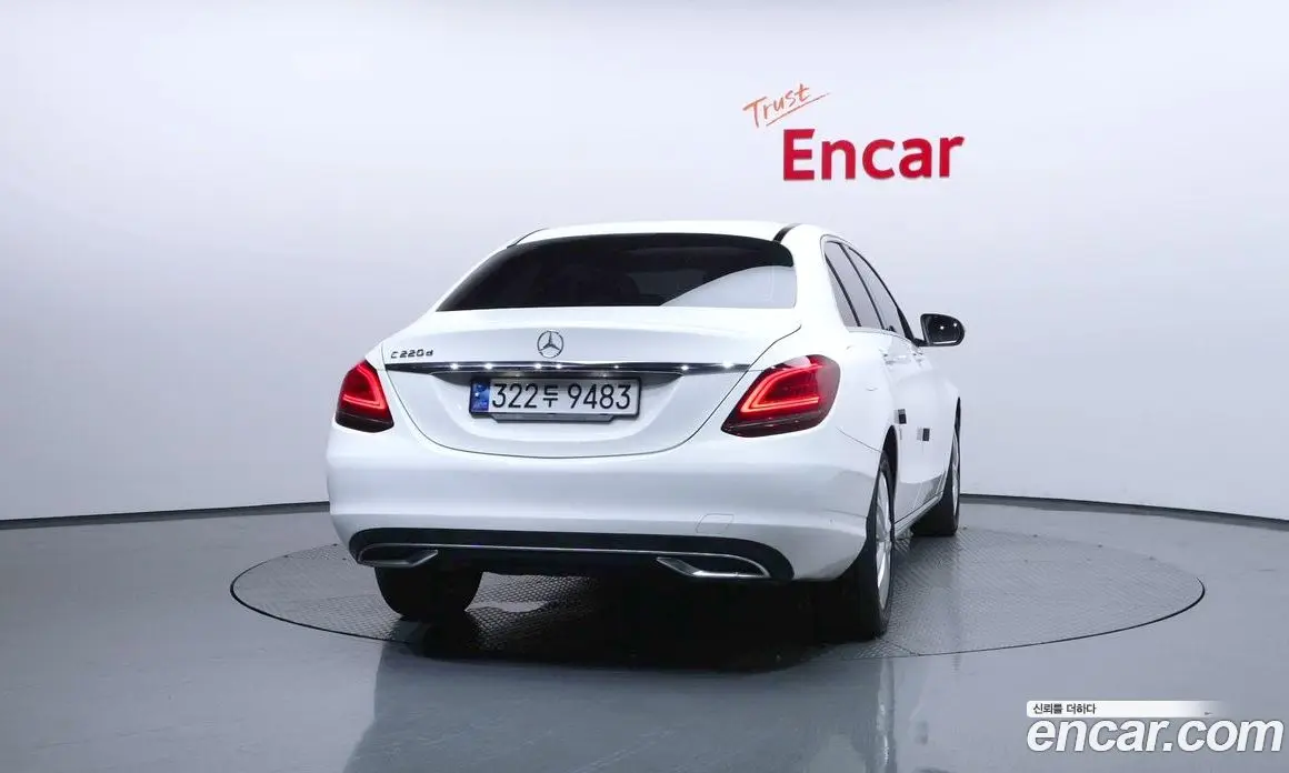 Mercedes-Benz C-Class 2019 1.9 автомат (гидро), фото 4 Mercedes-Benz C-Class 2019 1.9 автомат (гидро), фото 4