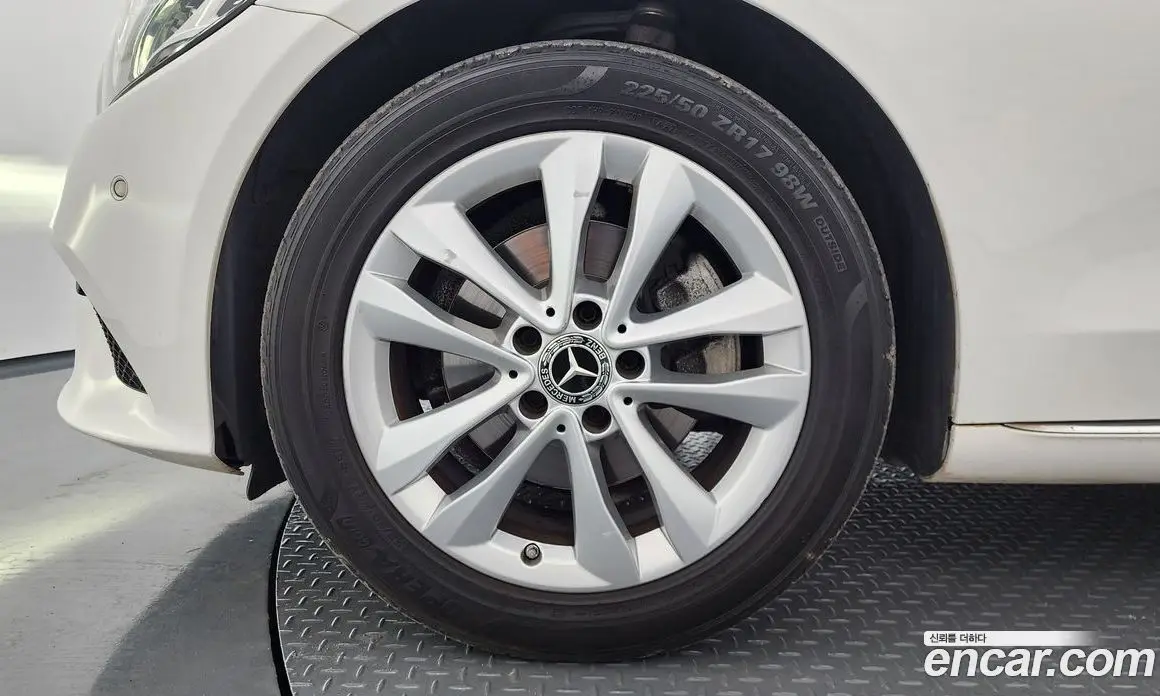 Mercedes-Benz C-Class 2019 1.9 автомат (гидро), фото 5 Mercedes-Benz C-Class 2019 1.9 автомат (гидро), фото 5