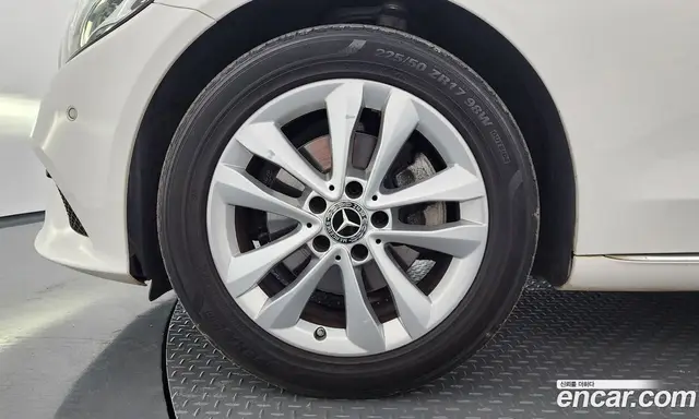 Mercedes-Benz C-Class 2019 1.9 автомат (гидро), миниатюра 5 Mercedes-Benz C-Class 2019 1.9 автомат (гидро), миниатюра 5