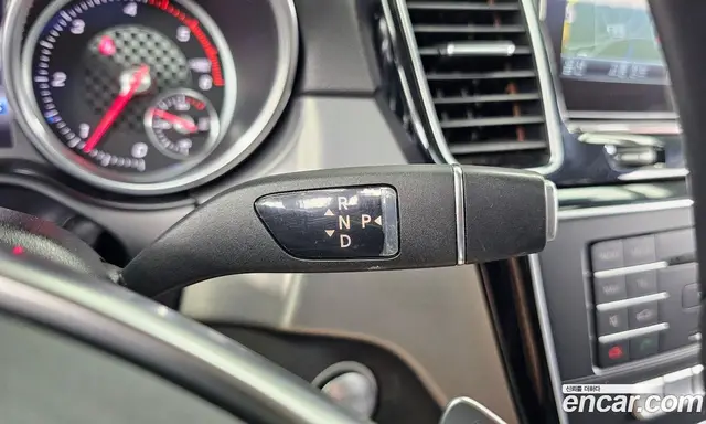 Mercedes-Benz GLE-Class 2018 3.0 автомат (гидро), миниатюра 9