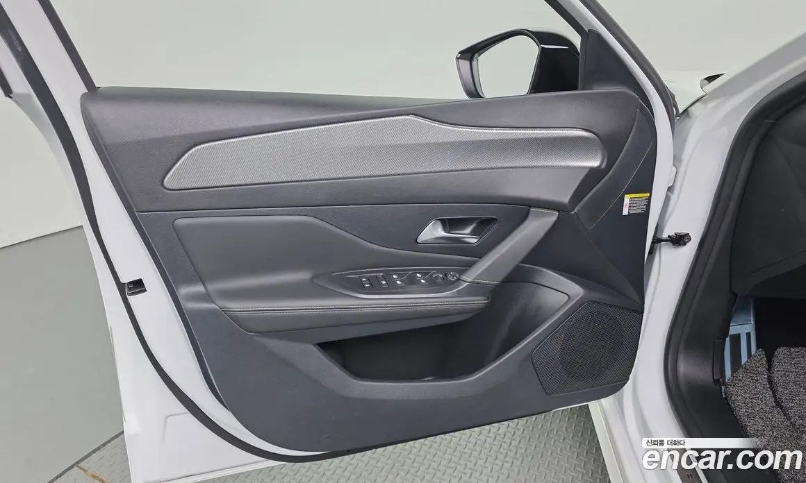 Peugeot 308 2023 1.5 автомат (гидро), фото 14