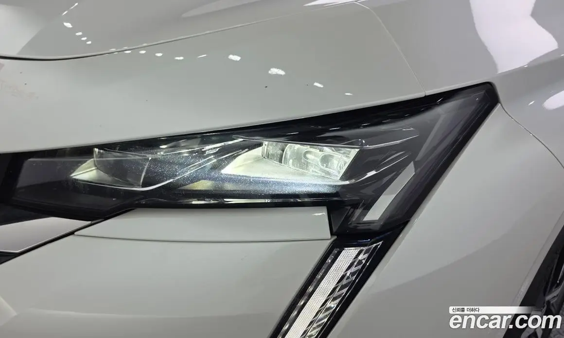 Peugeot 308 2023 1.5 автомат (гидро), фото 8