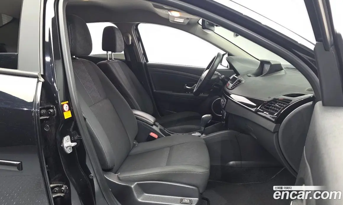 Renault (Samsung) SM3 2016 1.6 автомат (гидро), фото 16 Renault (Samsung) SM3 2016 1.6 автомат (гидро), фото 16