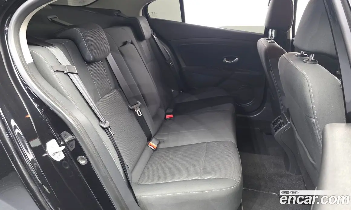 Renault (Samsung) SM3 2016 1.6 автомат (гидро), фото 17 Renault (Samsung) SM3 2016 1.6 автомат (гидро), фото 17