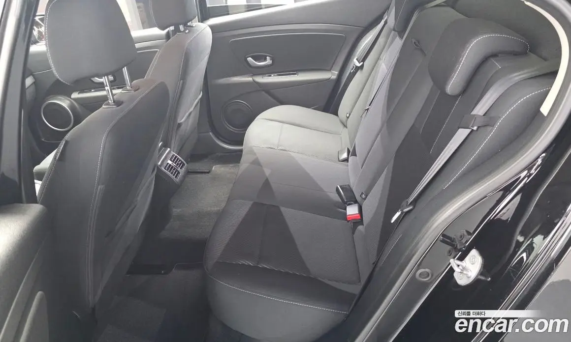 Renault (Samsung) SM3 2016 1.6 автомат (гидро), фото 18 Renault (Samsung) SM3 2016 1.6 автомат (гидро), фото 18