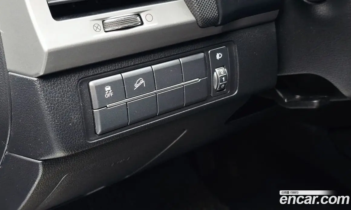 SsangYong Rexton 2018 2.2 автомат (гидро), фото 18 SsangYong Rexton 2018 2.2 автомат (гидро), фото 18