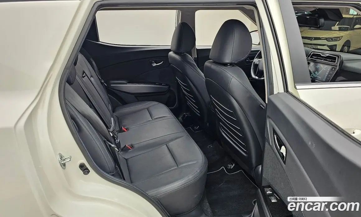 SsangYong TIBOLI 2022 1.5 автомат (гидро), фото 12 SsangYong TIBOLI 2022 1.5 автомат (гидро), фото 12