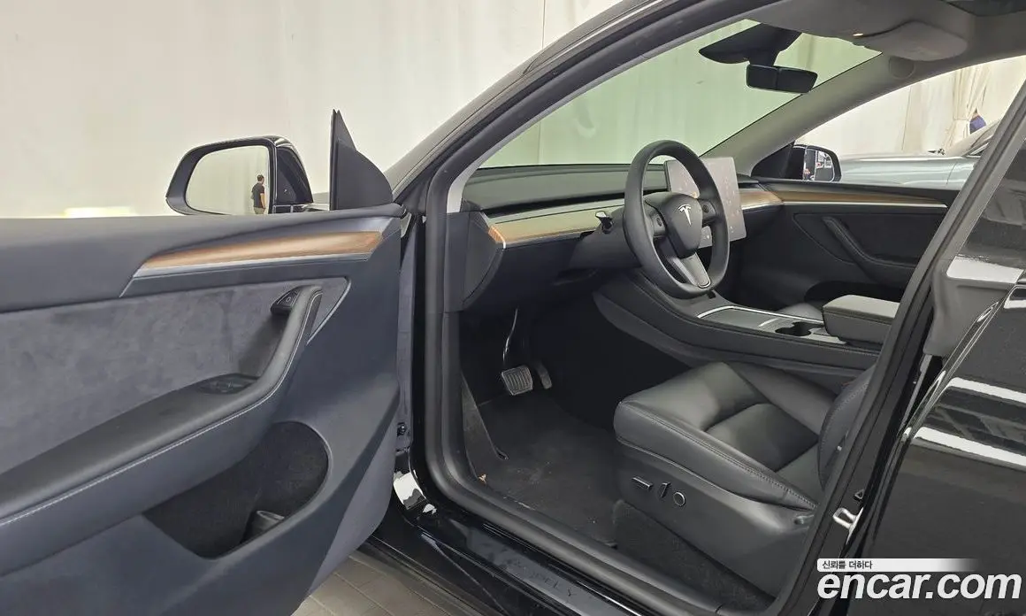 Tesla Model Y 2024 0.2 автомат (гидро), фото 13 Tesla Model Y 2024 0.2 автомат (гидро), фото 13