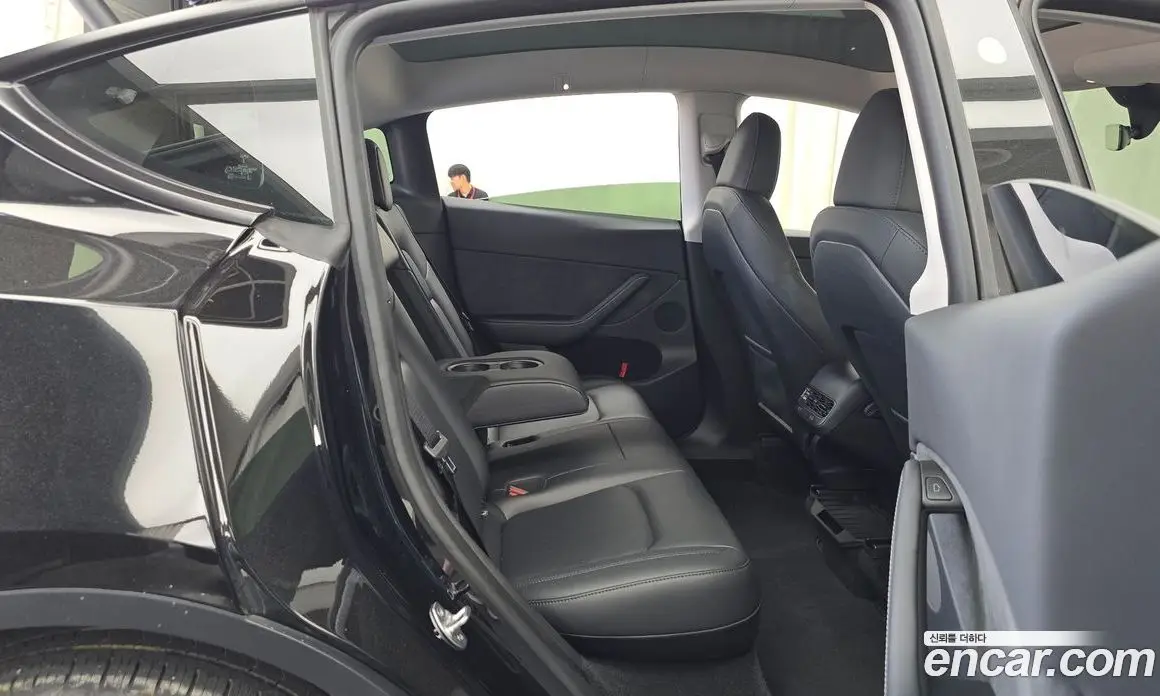 Tesla Model Y 2024 0.2 автомат (гидро), фото 15 Tesla Model Y 2024 0.2 автомат (гидро), фото 15
