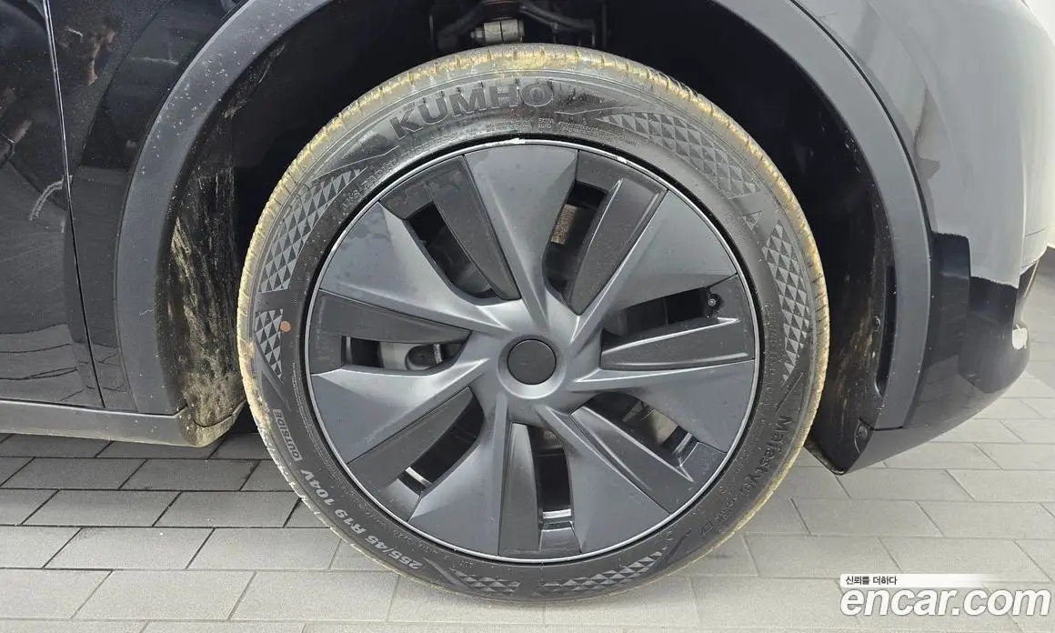Tesla Model Y 2024 0.2 автомат (гидро), фото 7 Tesla Model Y 2024 0.2 автомат (гидро), фото 7