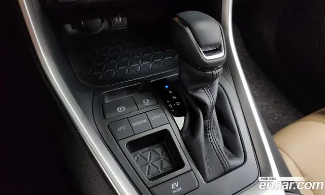 Toyota RAV4 2025 2.5 автомат (гидро), миниатюра 12