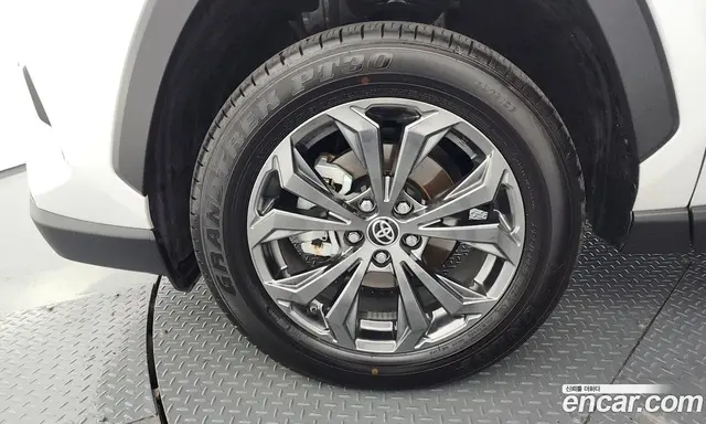 Toyota RAV4 2025 2.5 автомат (гидро), миниатюра 5 Toyota RAV4 2025 2.5 автомат (гидро), миниатюра 5