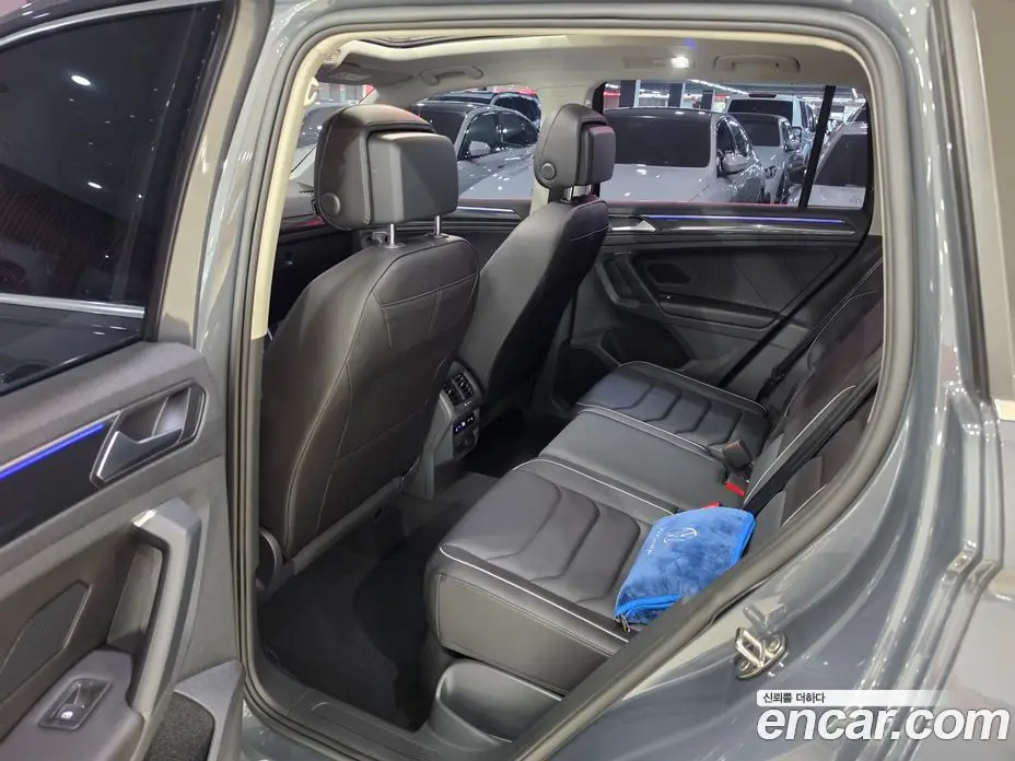Volkswagen Tiguan 2022 2.0 автомат (гидро), фото 11