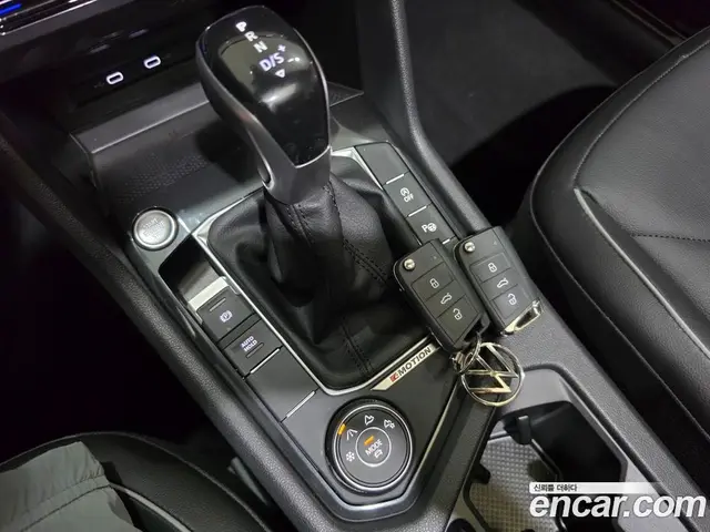 Volkswagen Tiguan 2022 2.0 автомат (гидро), миниатюра 9