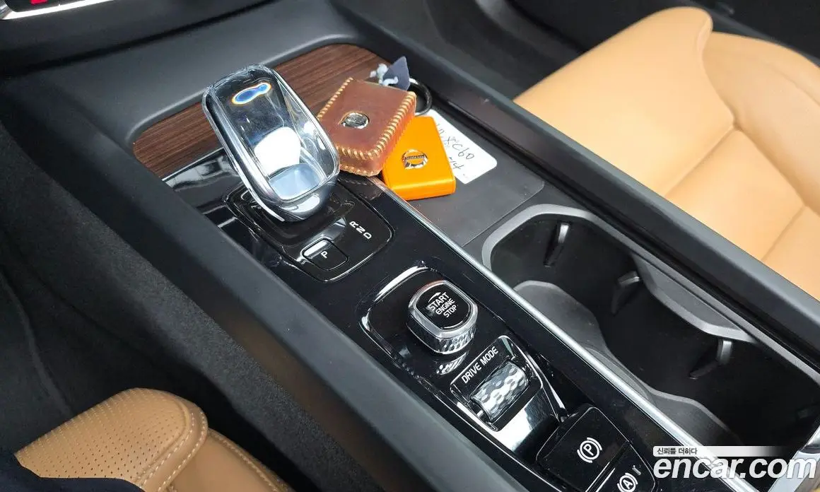 Volvo XC60 2021 2.0 автомат (гидро), фото 11 Volvo XC60 2021 2.0 автомат (гидро), фото 11
