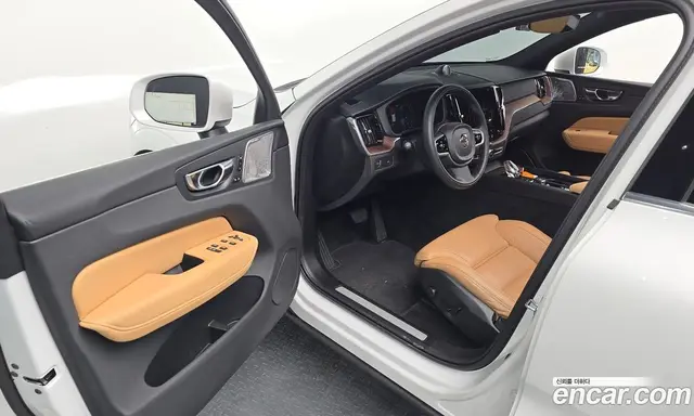 Volvo XC60 2021 2.0 автомат (гидро), миниатюра 12