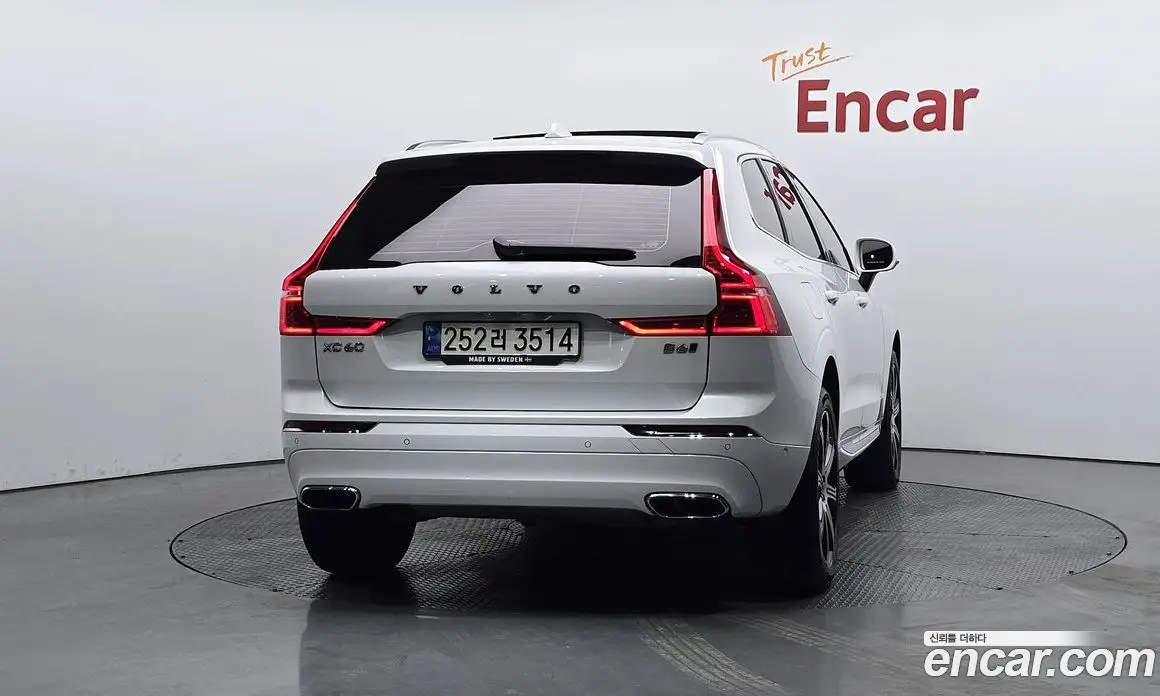 Volvo XC60 2021 2.0 автомат (гидро), фото 3 Volvo XC60 2021 2.0 автомат (гидро), фото 3