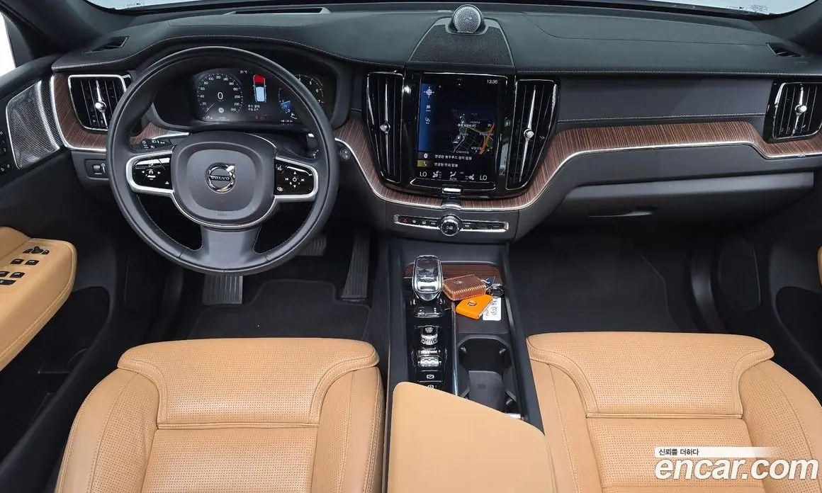 Volvo XC60 2021 2.0 автомат (гидро), фото 9 Volvo XC60 2021 2.0 автомат (гидро), фото 9