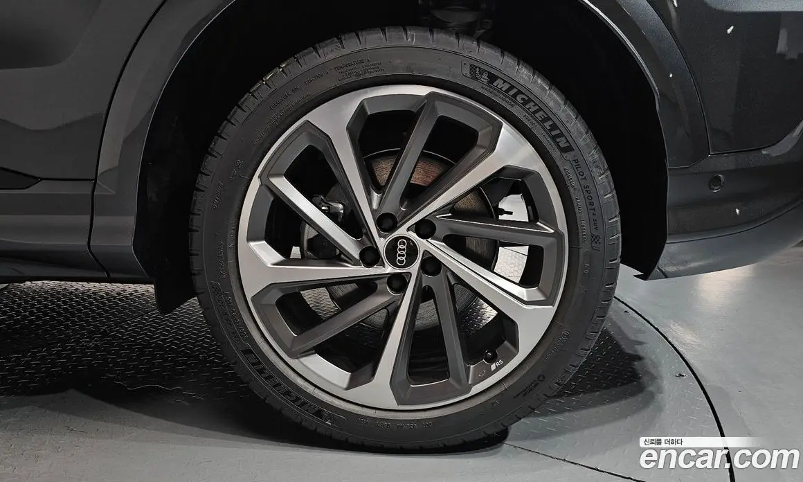 Audi Q5 2025 2.0 автомат (гидро), фото 6 Audi Q5 2025 2.0 автомат (гидро), фото 6