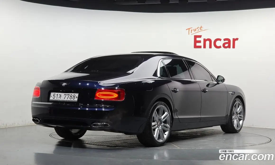 Bentley Flying Spur 2018 4.0 автомат (гидро), фото 2 Bentley Flying Spur 2018 4.0 автомат (гидро), фото 2