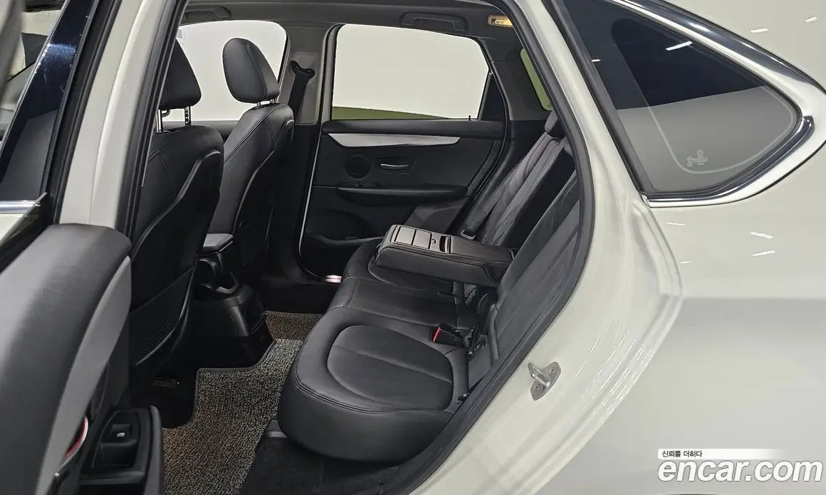 BMW 2 серия 2015 2.0 автомат (гидро), фото 12 BMW 2 серия 2015 2.0 автомат (гидро), фото 12