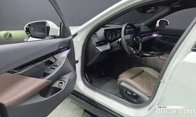 BMW 5 серия 2024 2.0 автомат (гидро), миниатюра 12