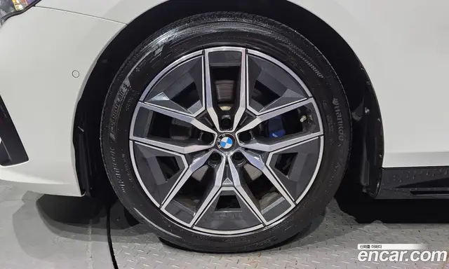 BMW 5 серия 2024 2.0 автомат (гидро), миниатюра 4 BMW 5 серия 2024 2.0 автомат (гидро), миниатюра 4