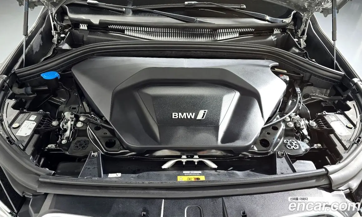 BMW iX1 2023 0.2 автомат (гидро), фото 6 BMW iX1 2023 0.2 автомат (гидро), фото 6