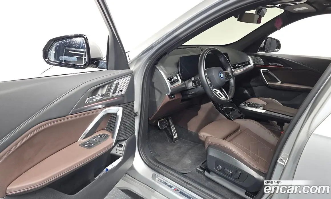 BMW iX1 2023 0.2 автомат (гидро), фото 10 BMW iX1 2023 0.2 автомат (гидро), фото 10