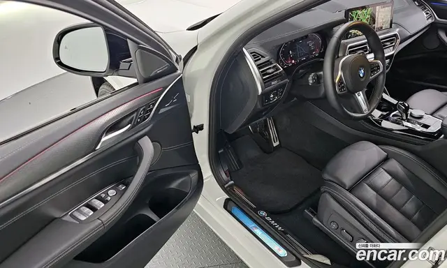 BMW X4 2025 2.0 автомат (гидро), миниатюра 10