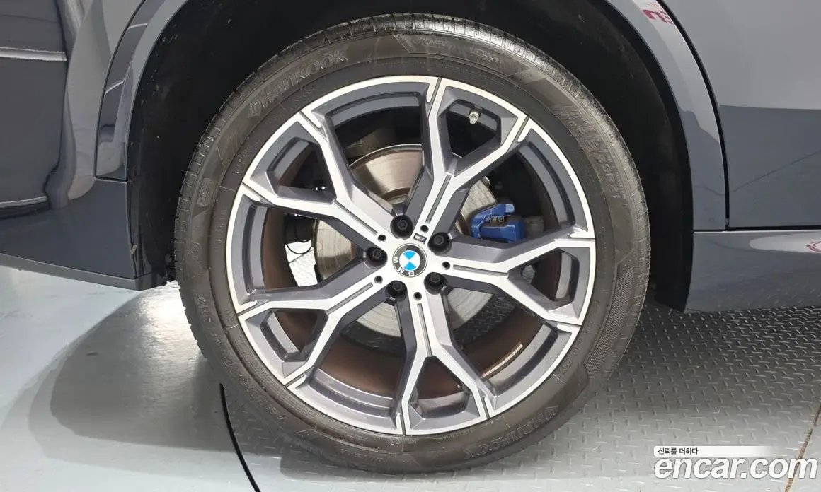 BMW X5 2023 3.0 автомат (гидро), фото 5