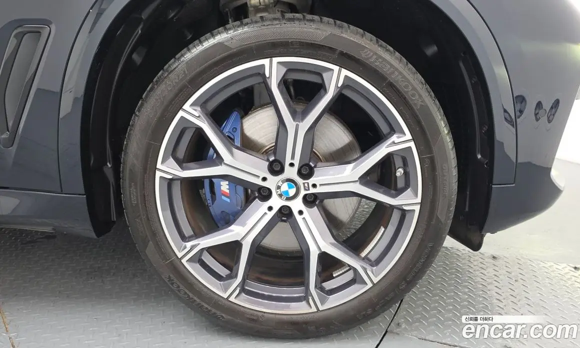 BMW X5 2023 3.0 автомат (гидро), фото 7