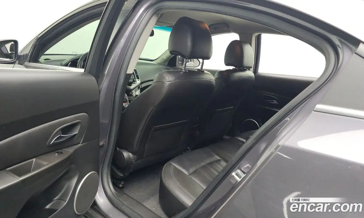 Chevrolet Cruze 2011 2.0 автомат (гидро), фото 11