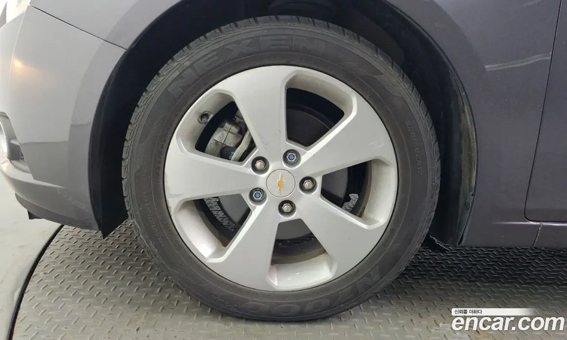 Chevrolet Cruze 2011 2.0 автомат (гидро), фото 5