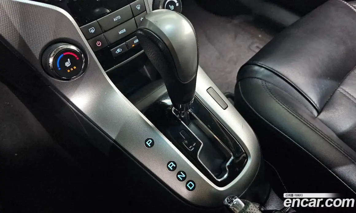 Chevrolet Cruze 2011 2.0 автомат (гидро), фото 9