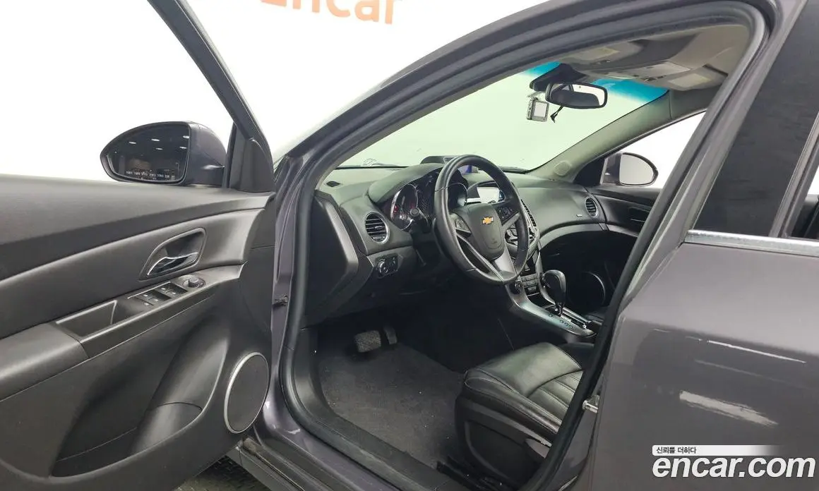 Chevrolet Cruze 2011 2.0 автомат (гидро), фото 10