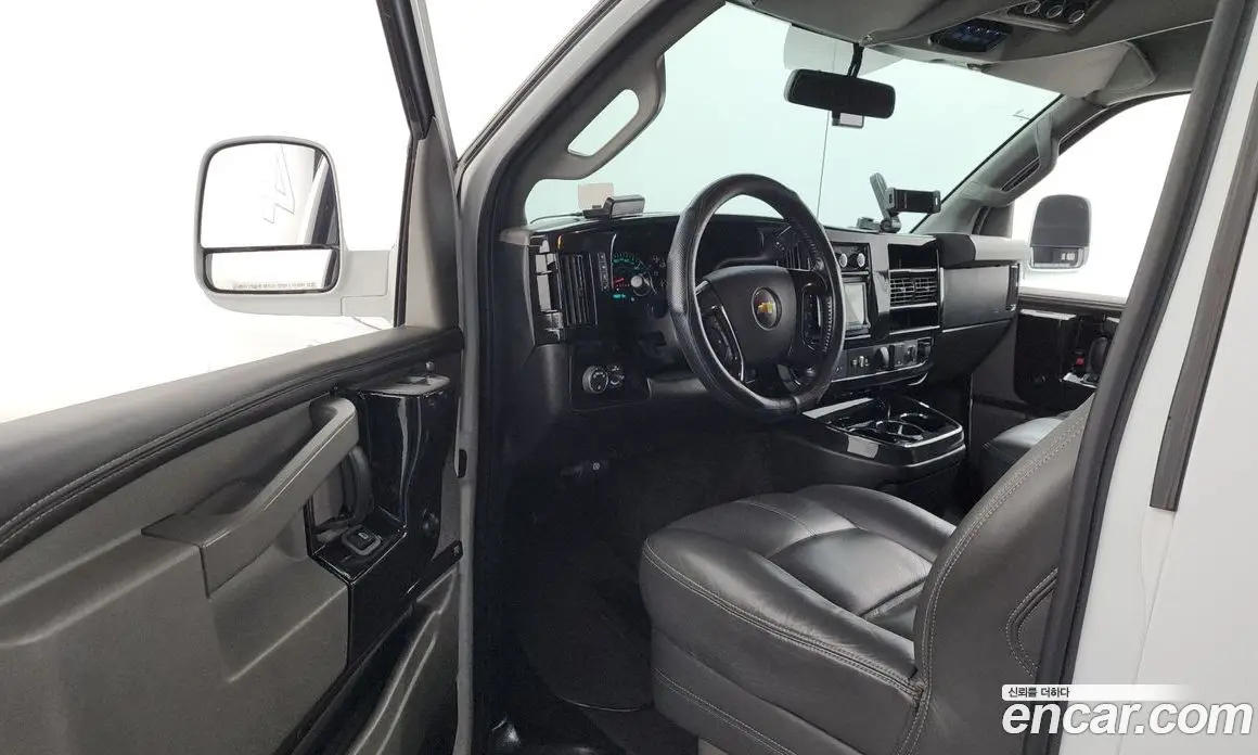 Chevrolet Express Van 2018 6.0 автомат (гидро), фото 13