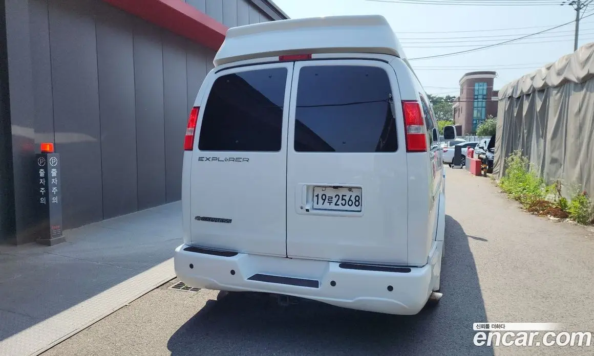 Chevrolet Express Van 2018 6.0 автомат (гидро), фото 4