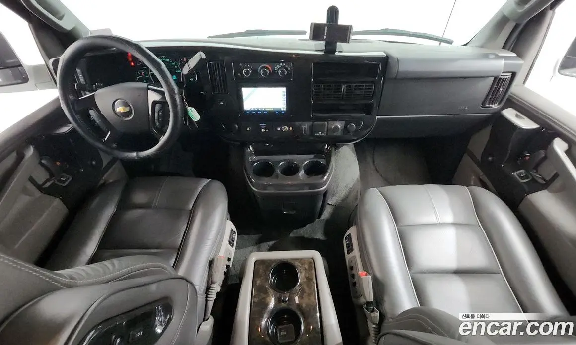 Chevrolet Express Van 2018 6.0 автомат (гидро), фото 10