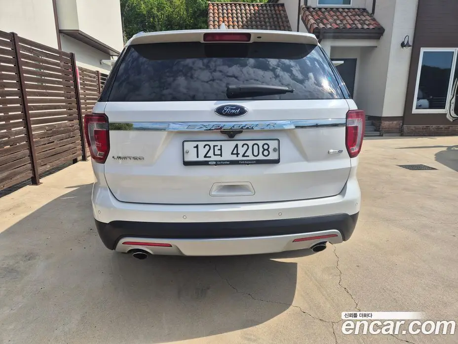 Ford Explorer 2017 2.3 автомат (гидро), фото 2 Ford Explorer 2017 2.3 автомат (гидро), фото 2