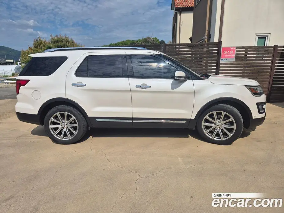 Ford Explorer 2017 2.3 автомат (гидро), фото 4 Ford Explorer 2017 2.3 автомат (гидро), фото 4