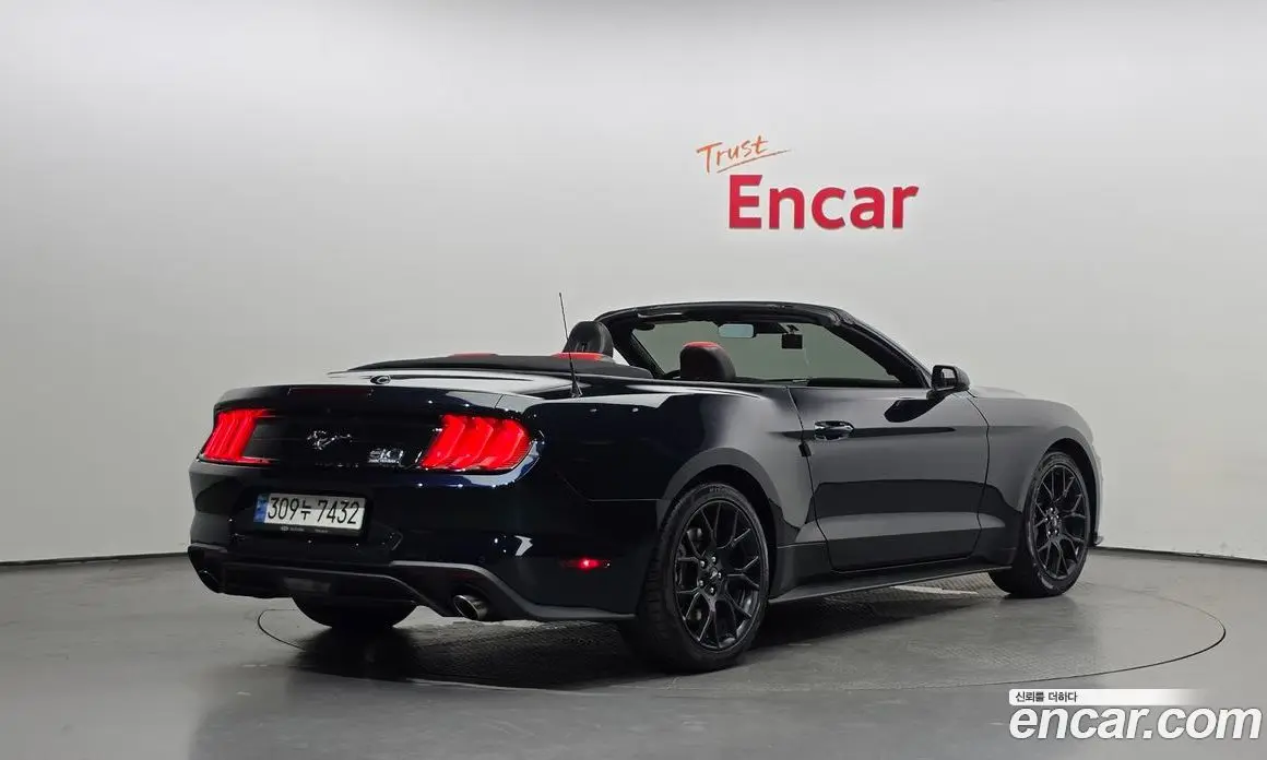 Ford Mustang 2021 2.3 автомат (гидро), фото 2 Ford Mustang 2021 2.3 автомат (гидро), фото 2