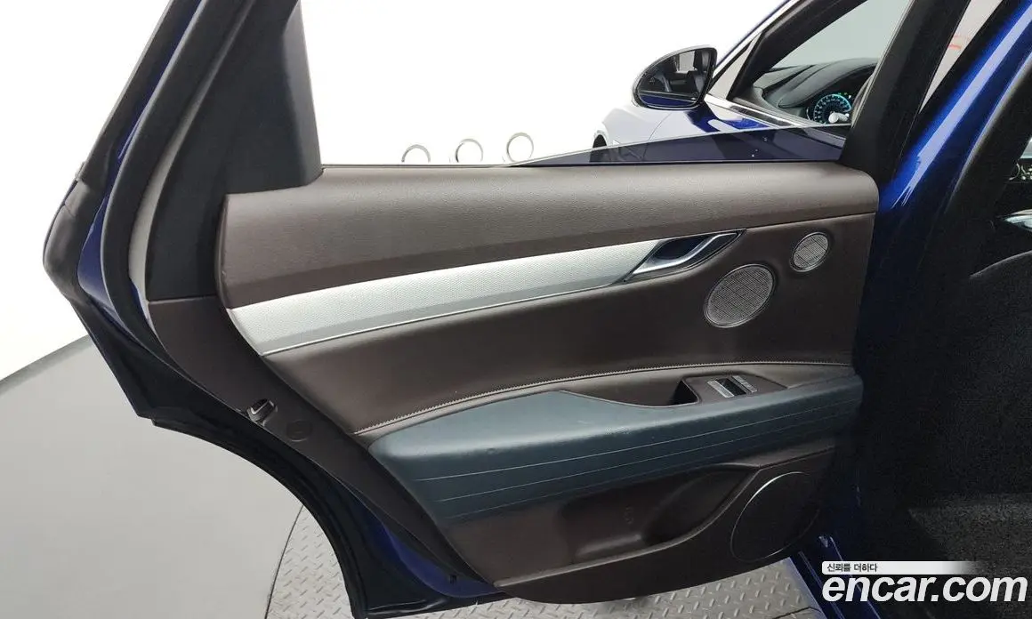 Genesis G80 2022 0.2 автомат (гидро), фото 15